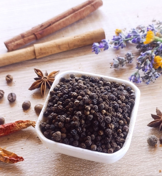 Перець горошком 